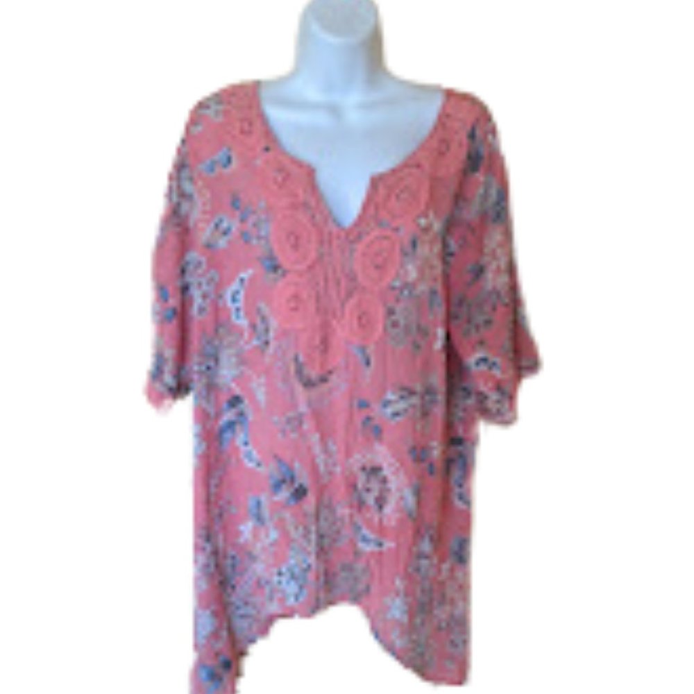 ---  Pink Floral Tunic Top Fits XL